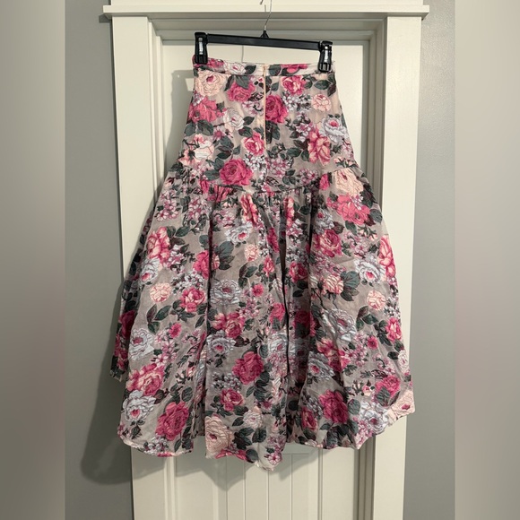 Badgley Mischka Pink Floral High-Low Skirt - Picture 2 of 4